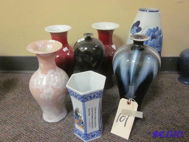lot 101 image: Lot of (7) high quality Chinese vas...