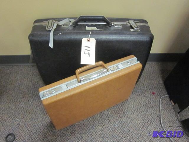 lot 115 image: Vintage suitcase and Samsonite ...