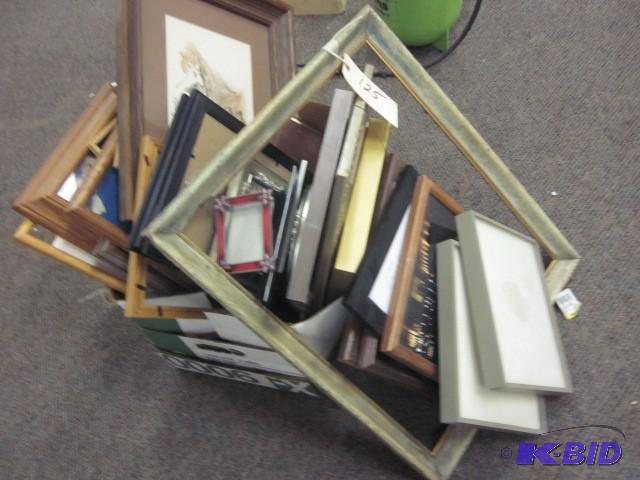 lot 125 image: Large lot of frames, some with prin...