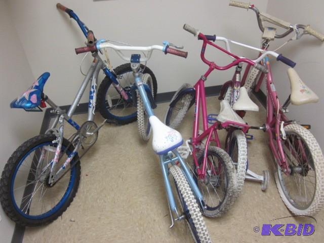 lot 14 image: Lot of (5) bikes, possible parts or...