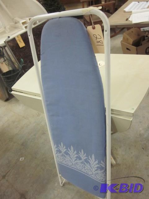 lot 281 image: 4 foot ironing board....