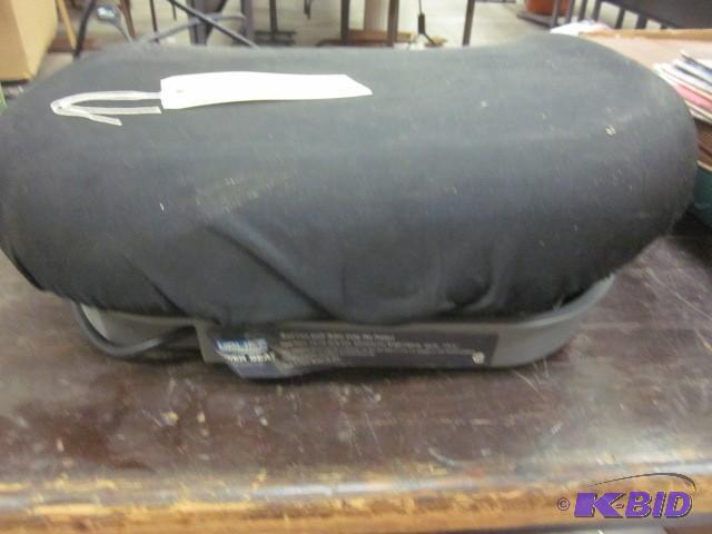lot 286 image: Up Lift electric power seat....
