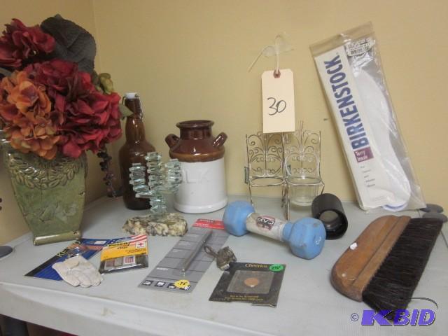 lot 30 image: Lot of miscellaneous items, perfect...