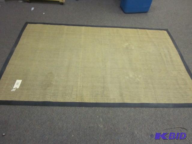 lot 38 image: 8 foot x 5 foot area rug....