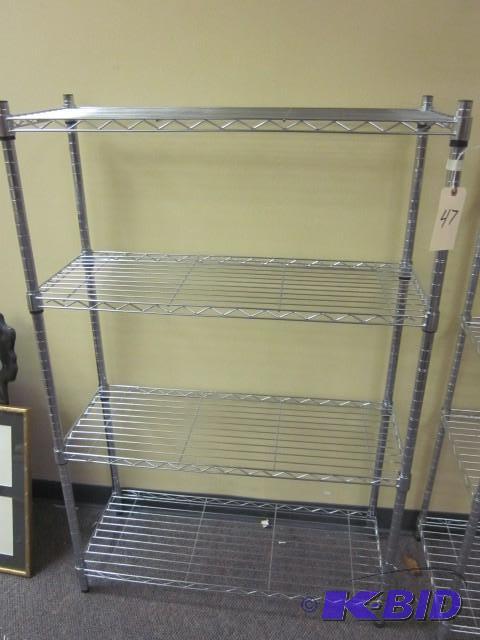 lot 47 image: 4 foot industrial metal racking....