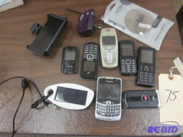 lot 75 image: Lot of cell phones, including Solio...