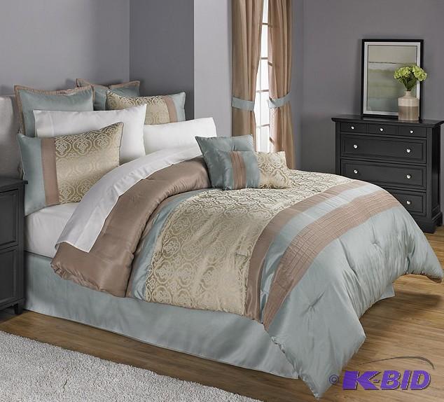 Queen 17 piece Bedroom Set