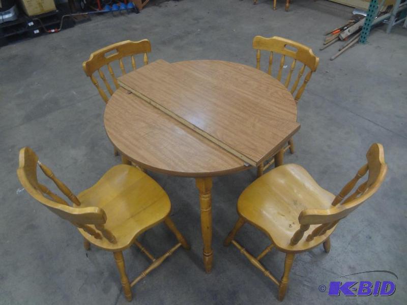 lot 101 image: 36" Round Top Tabe With (4) Ch...