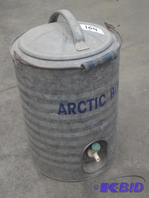 lot 104 image: Vintage Arctic Box 3-Gallon Drink C...