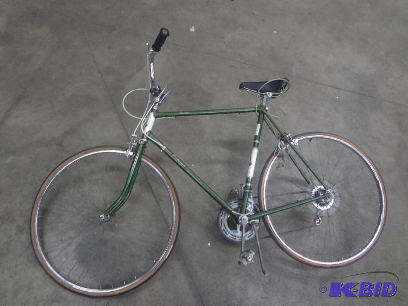 lot 111 image: Vintage Raleigh Record Bicycle...