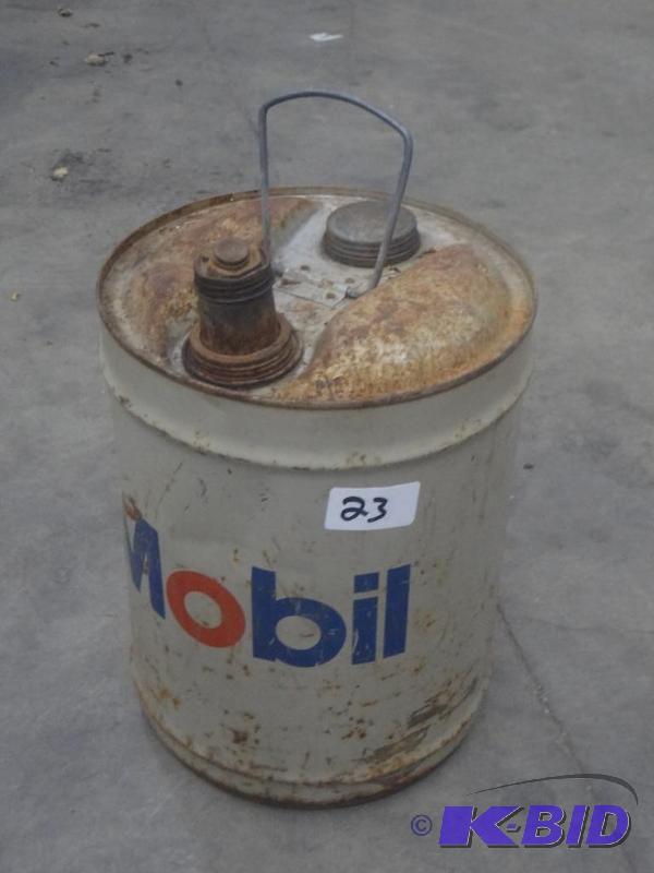 lot 23 image: Vintage 5-Gallon Mobil Oil Can...
