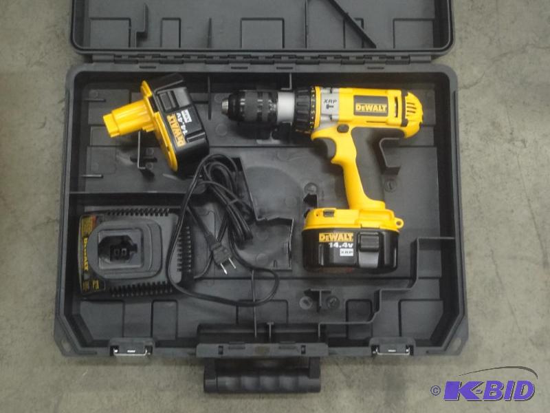 lot 36 image: DeWalt XRP 14.4Volt Cordless Hammer...