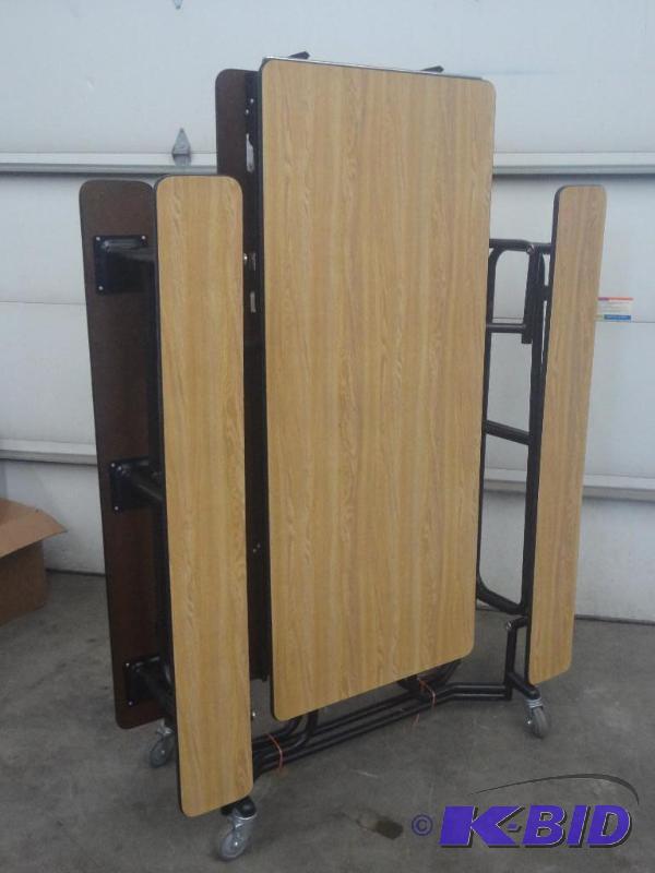 lot 74 image: UL Model UFBE328697 Folding Rollin...