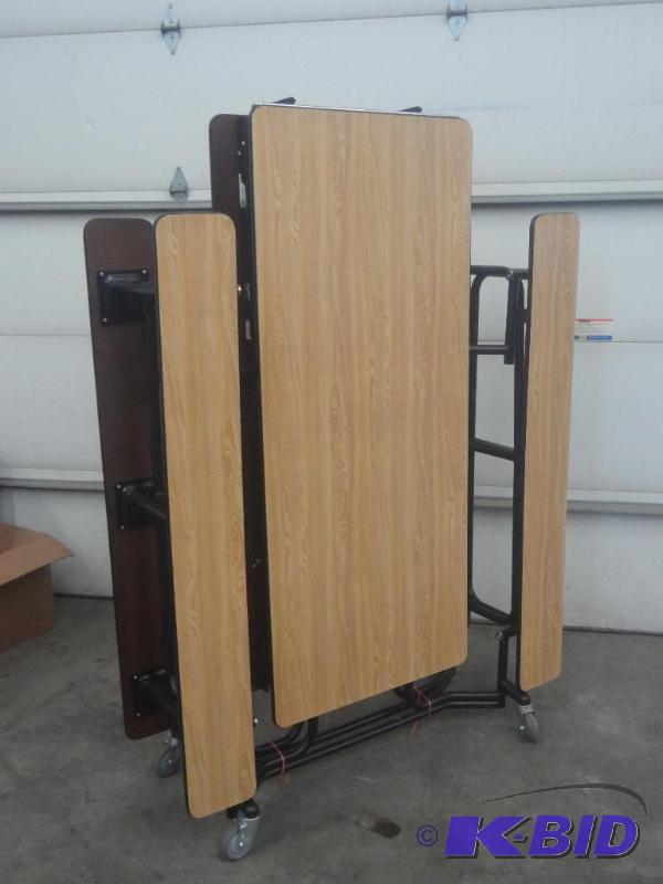 lot 77 image: UL Model UFBE328697 Folding Rollin...