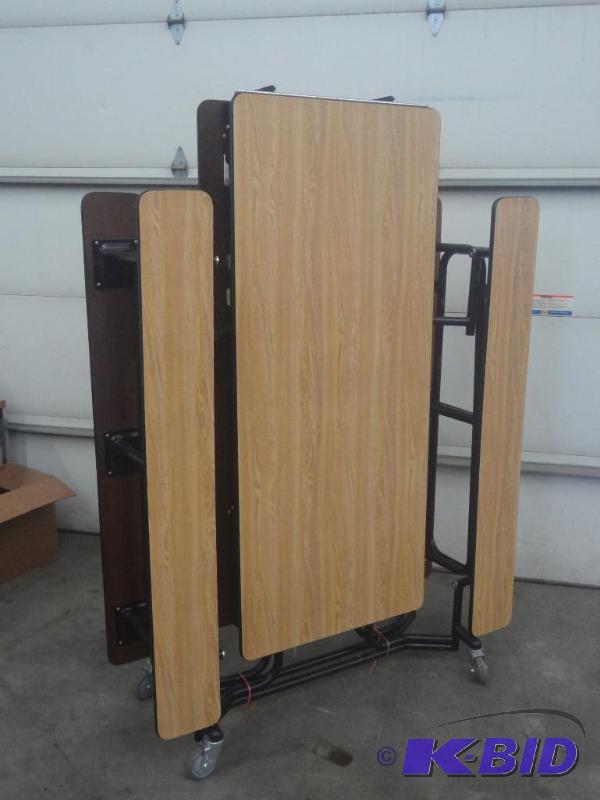 lot 79 image: UL Model UFBE328697 Folding Rollin...