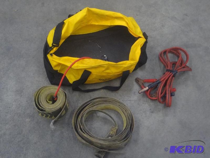 lot 86 image: Duffle Bag With Jumper Cables &...