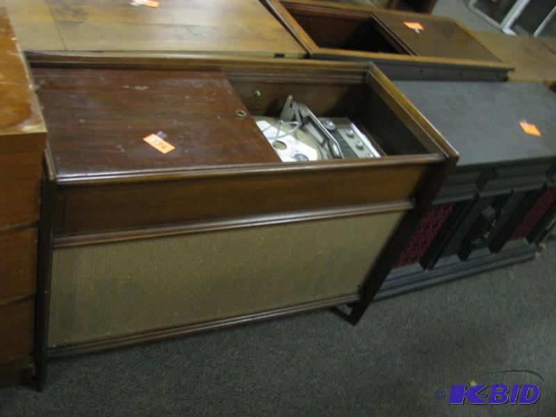 vintage RCA Stereo CabinetHi-Fi, t...