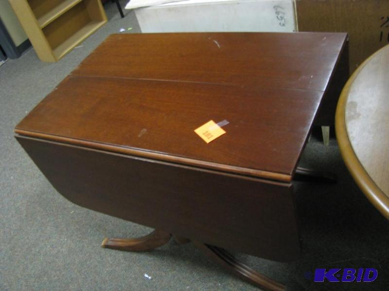 vintage Duncan Phyfe style solid wo...