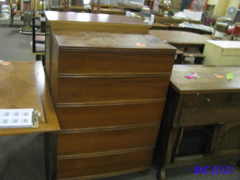 vintage 5 drawer dresser, nice soli...