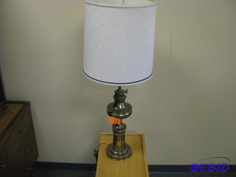 vintage classic Stiffel brass lamp...