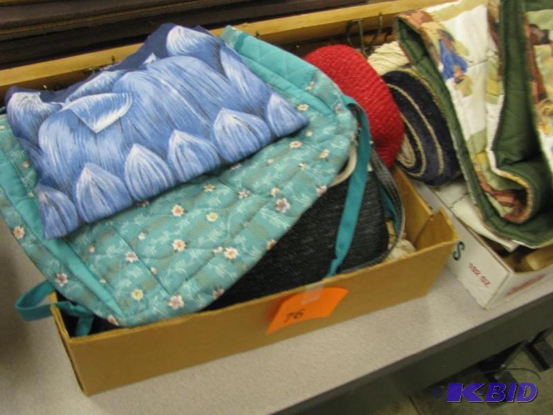5 hand bags, quilted bag for a walk...