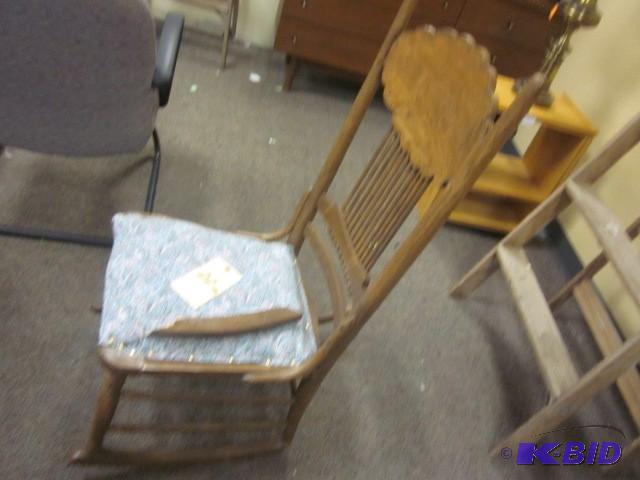Vintage wood rocking chair, some da...