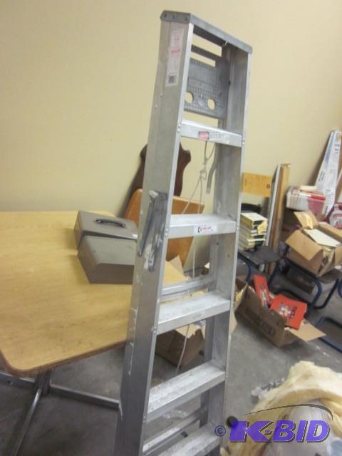 6 foot Keller Aluminum ladder....