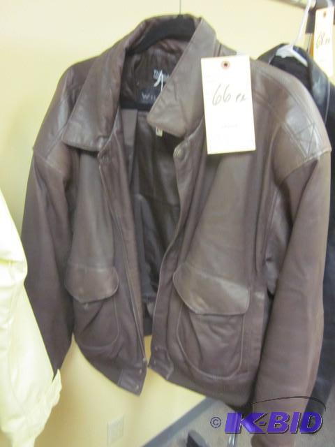 Mens size XL Wilsons Leather coat....