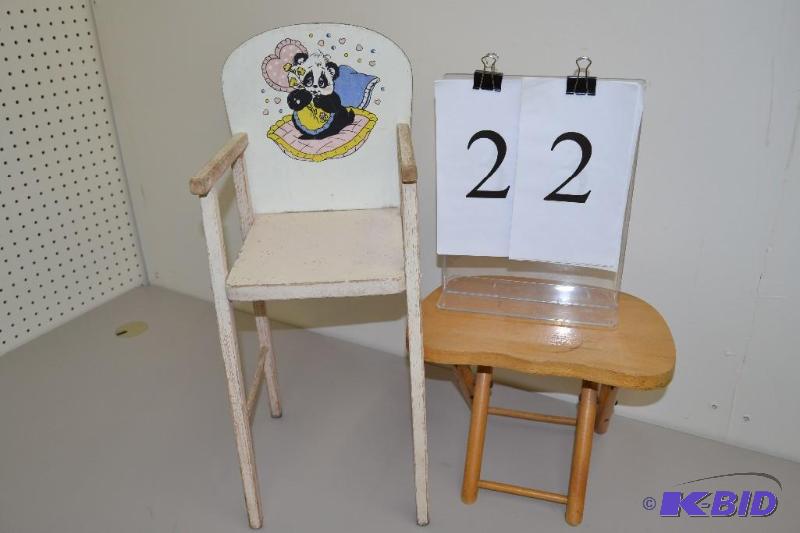 lot 22 image: Doll highchair & child folding stool