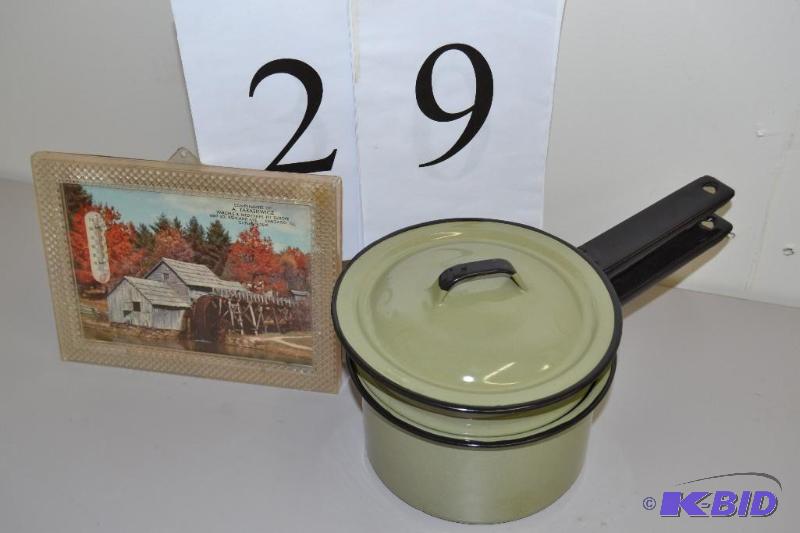 lot 29 image: Kitchenware and wall decor