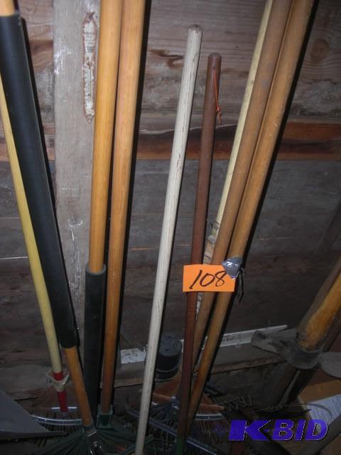 lot 108 image: 10 various types of Leaf rakes...