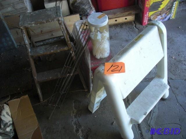 lot 121 image: 2 ft step ladder  Folding Plastic...