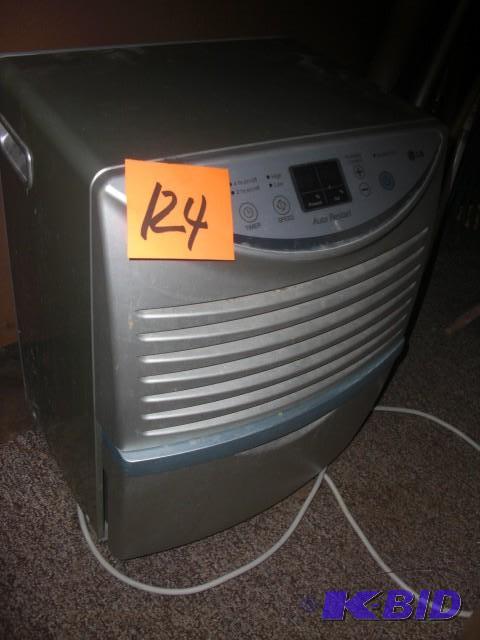 lot 124 image: LG Auto Restart Dehumidifier.. &nbs...
