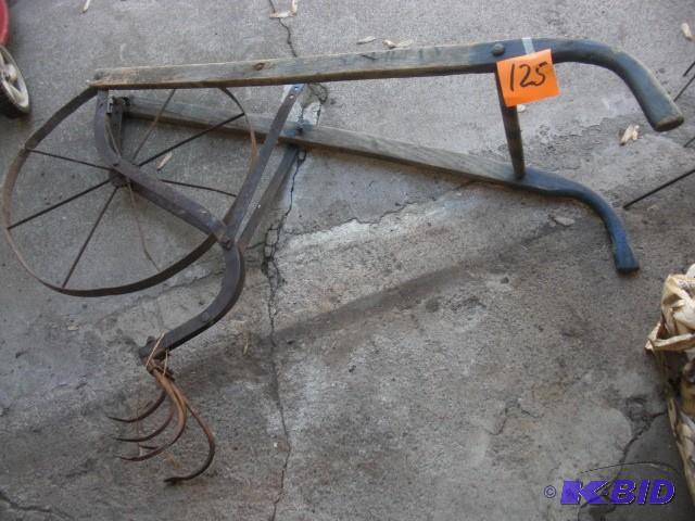 lot 125 image: Antique SPARTAN walking cultivator...