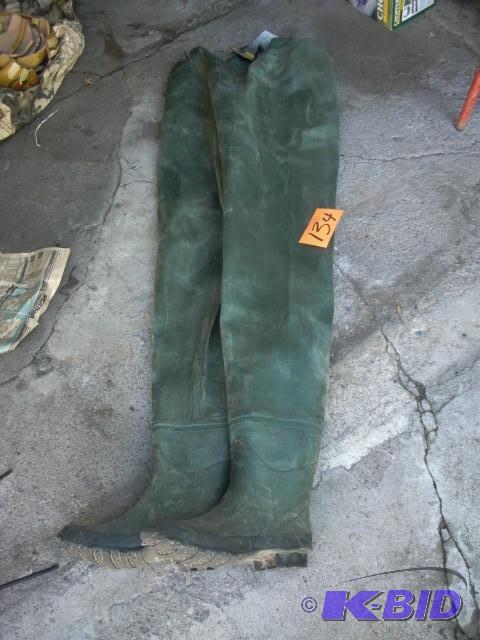 lot 134 image: FLUSH MOUNT.. Size 10 Waders.. Look...