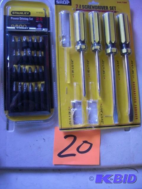 lot 20 image: 4 Screw Drivers, Stanley Power Driv...