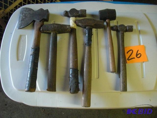lot 26 image: Misc hammers and hand ax...