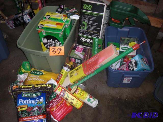 lot 39 image: VERY LARGE LOT of GardeningLawncar...