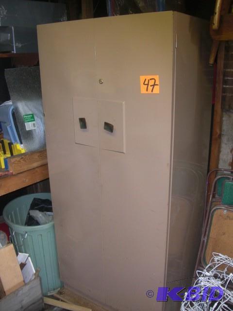 lot 47 image: Metal Wardrobe.. 30 in x 21 in x 66...
