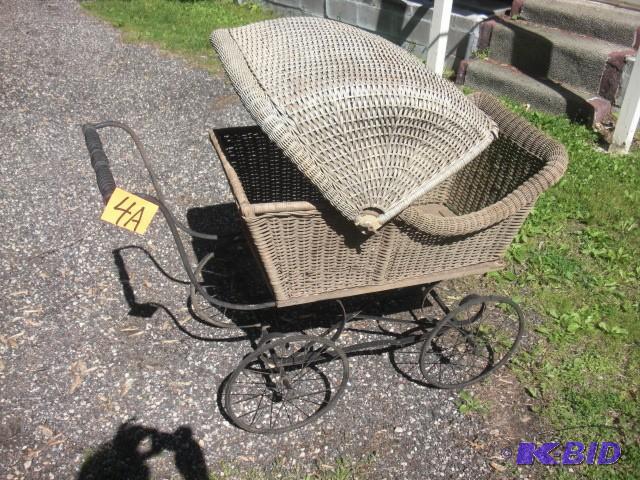 lot 4A image: Antique Baby Buggy.. IN excellent s...