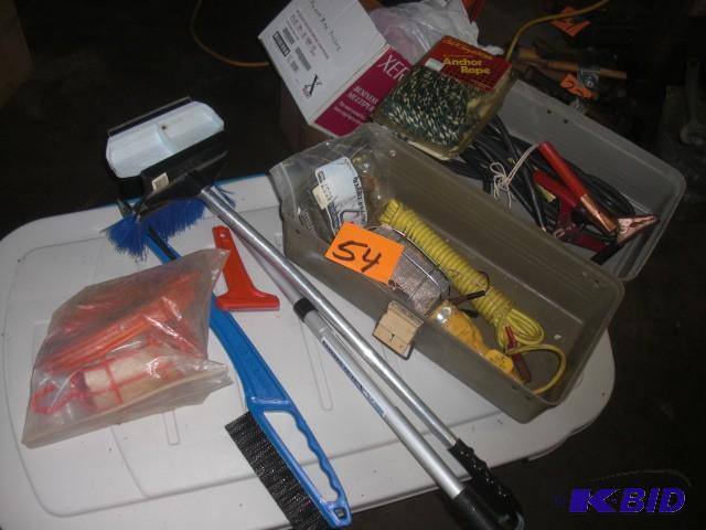 lot 54 image: CAR ITEMS   Jumper cables  trouble ...