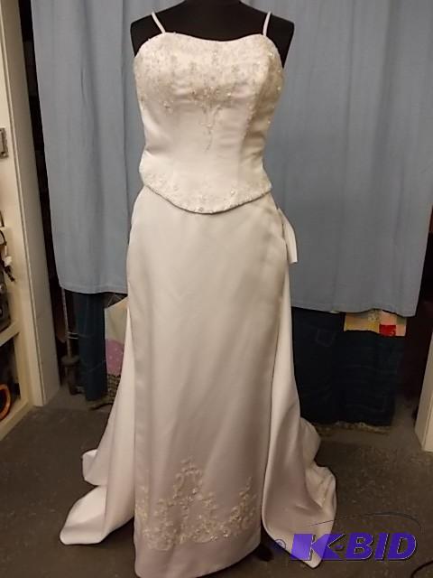Size 16 Venus Bridal - White Beaded...