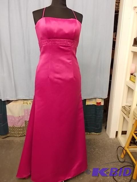 Size 10 Mori Lee #936 RaspberryBea...