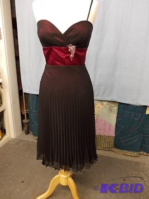 Size 10 Venus BlackMaroon...