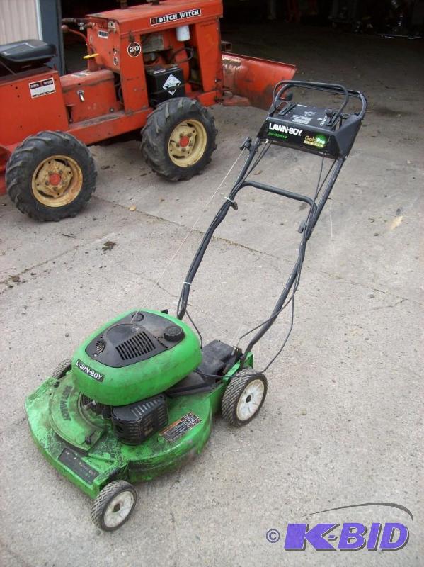 Lawnboy Gold Pro Series Walk Behind Lawn Mower