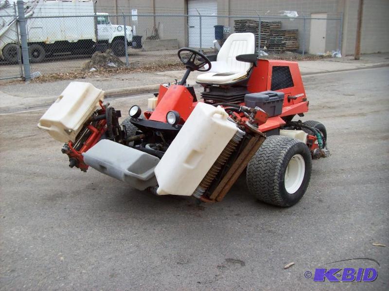 Jacobsen LF128 Commercial Reel Mower  4 Wheel Drive
