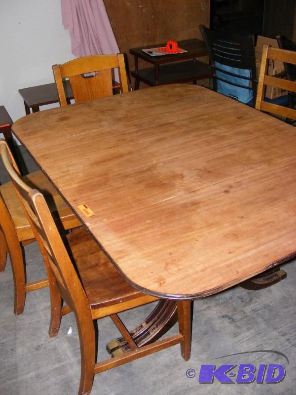 lot 133 image: Vintage Dining Room Set, Duncan Phy...
