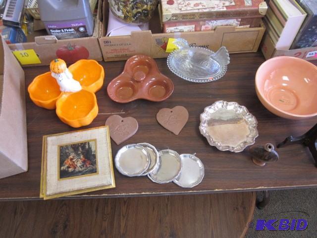 Seasonal decorative items....