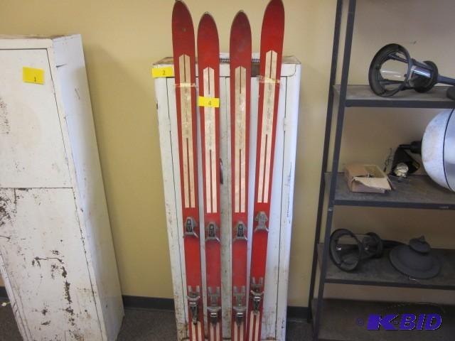 (4) Sno Pro XL cross country skis. ...