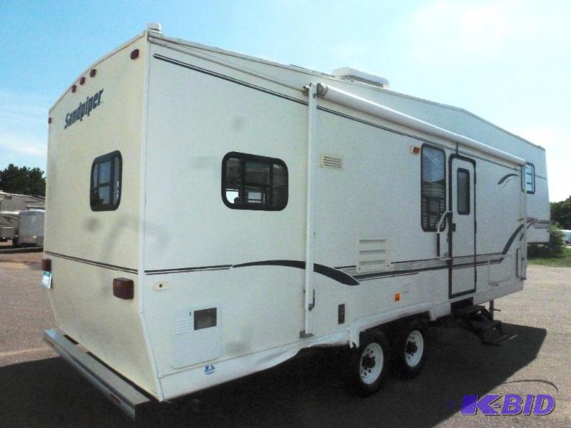 1999 Forest River Sandpiper 5th Wheel Camper 27RKSS Rear Kitchen With